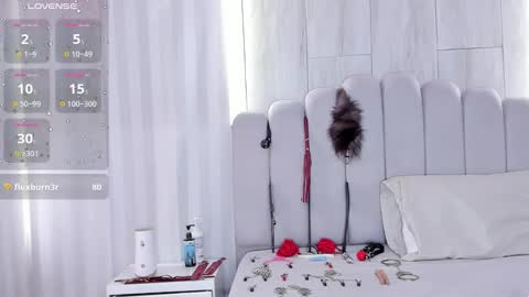 MILEY  online show from November 6, 2:29 pm