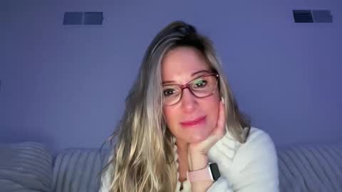 MIlf Goddess online show from March 10, 6:16 am