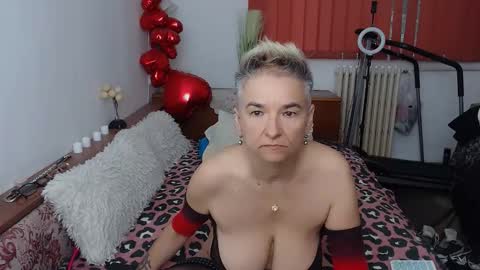milfdolores online show from September 26, 5:11 am