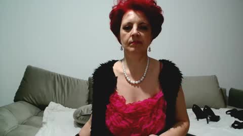 Milfsupreme online show from February 13, 8:55 pm