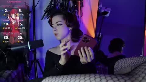 Snapshot of milkingmarlo chatting on September 22, 12:34 am milkingmarlo online show from September 22, 12:34 am