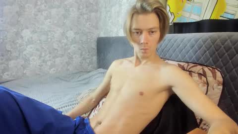 Snapshot of milkiwy chatting on September 22, 6:59 am Isaac online show from September 22, 6:59 am