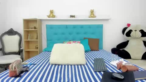 milky_emma online show from January 16, 12:09 pm