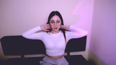 Snapshot of millasamsd chatting on November 25, 8:36 am Milla online show from November 25, 8:36 am