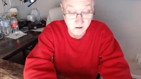 Snapshot of millenium0129 chatting on December 3, 1:41 am millenium0129 online show from December 3, 1:41 am