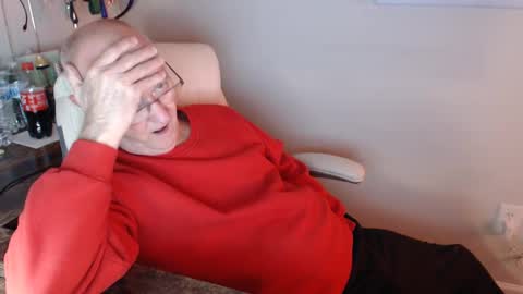 Snapshot of millenium0129 chatting on January 19, 12:38 am millenium0129 online show from January 19, 12:38 am