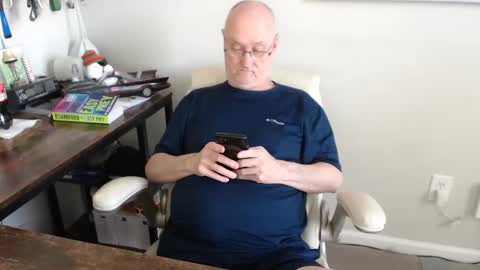 Snapshot of millenium0129 chatting on March 12, 5:49 pm millenium0129 online show from March 12, 5:49 pm