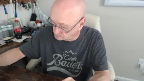 Snapshot of millenium0129 chatting on September 15, 3:45 pm millenium0129 online show from September 15, 3:45 pm