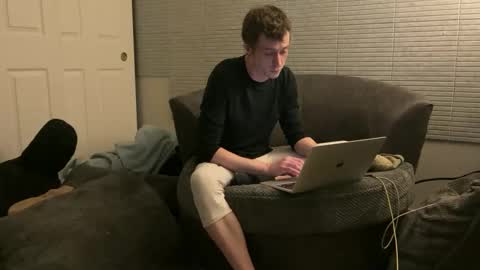 Snapshot of millerjdm chatting on February 7, 7:59 pm SlimnHungOH online show from February 7, 7:59 pm