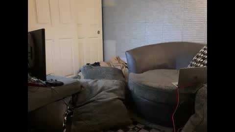 Snapshot of millerjdm chatting on February 18, 8:05 am SlimnHungOH online show from February 18, 8:05 am