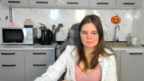 Welcome My name is Tina online show from February 14, 8:48 pm