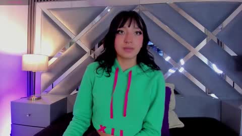 milly_cute online show from November 30, 4:05 am