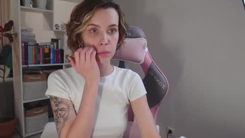 Milly online show from December 22, 12:27 pm