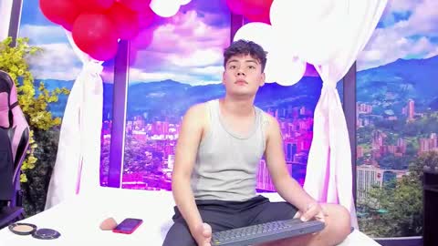 miltondelis online show from October 1, 2:39 am