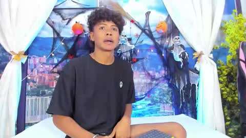 miltondelis online show from October 22, 3:29 am