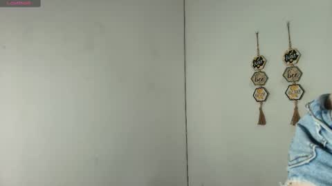 Snapshot of milu_gomez chatting on September 18, 8:00 pm Milu Gomez online show from September 18, 8:00 pm