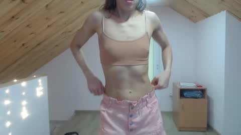 milusea online show from February 1, 1:09 pm