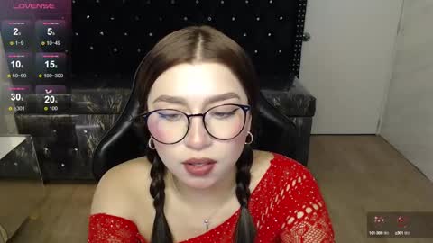 Mily online show from December 14, 1:05 pm