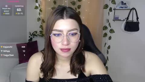 Mily online show from March 8, 8:57 pm