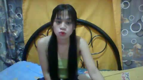 mimiyolove online show from February 17, 5:43 pm