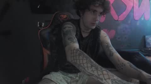 Snapshot of min1pekka chatting on September 22, 2:13 am Max online show from September 22, 2:13 am