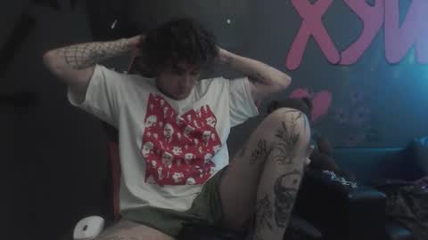 Snapshot of min1pekka chatting on September 23, 6:00 pm Max online show from September 23, 6:00 pm