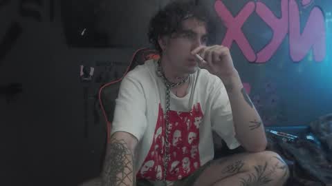 Snapshot of min1pekka chatting on September 24, 3:04 pm Max online show from September 24, 3:04 pm