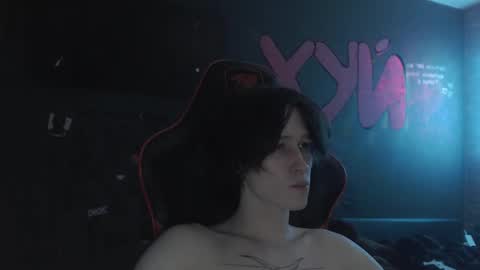 Snapshot of min1pekka chatting on September 28, 12:27 am Max online show from September 28, 12:27 am