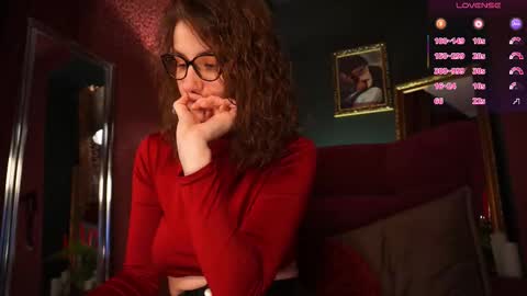 Snapshot of mind__game chatting on December 14, 6:19 am Frances Next streams Thu Fri Sat 8am - 4pm GMT3 online show from December 14, 6:19 am