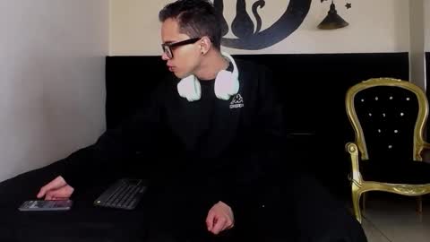 Minho Reyes online show from November 26, 11:22 am