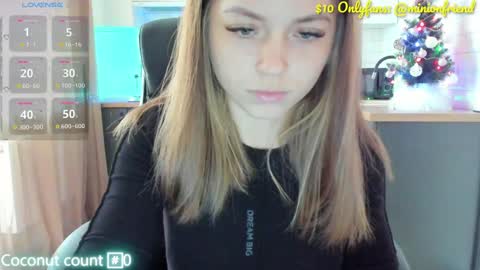 Snapshot of minionfriend chatting on December 19, 11:07 am minionfriend online show from December 19, 11:07 am