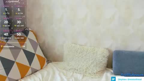 Snapshot of minionfriend chatting on September 24, 10:40 am minionfriend online show from September 24, 10:40 am