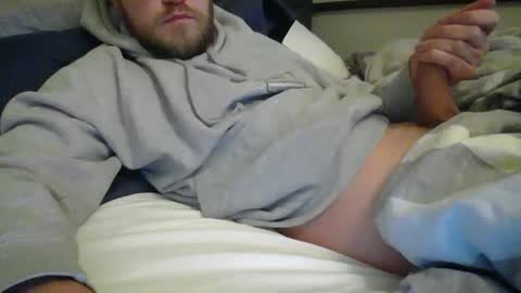 Snapshot of minnesotaguy2525 chatting on December 24, 10:28 pm Minnesota Guy online show from December 24, 10:28 pm