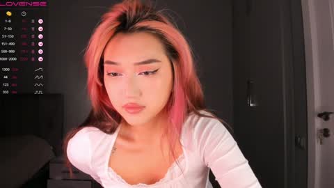 minnie_jin online show from December 8, 3:13 pm