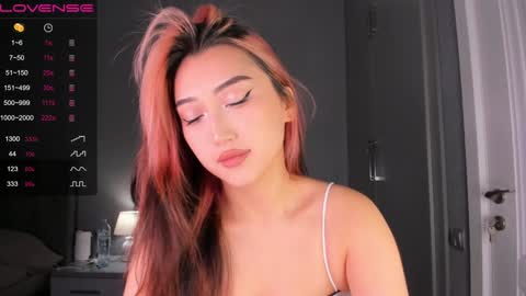 minnie_jin online show from December 13, 3:54 pm