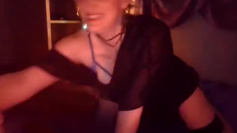 minxtress_macabre online show from January 24, 11:45 pm