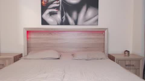 Snapshot of mira_jade chatting on September 27, 6:24 pm mira_jade online show from September 27, 6:24 pm