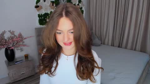 Emma online show from February 8, 1:22 pm