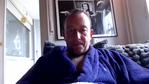 Snapshot of miracolix_030 chatting on November 30, 10:19 am Ben online show from November 30, 10:19 am