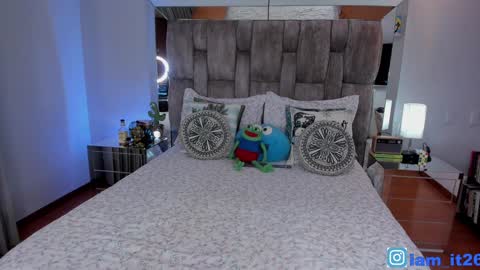 Miranda online show from January 4, 1:21 am