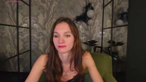 Snapshot of mirandaglow chatting on January 14, 5:40 am Miranda online show from January 14, 5:40 am