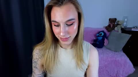 Snapshot of miraraid chatting on September 20, 4:35 am miraraid online show from September 20, 4:35 am