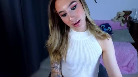 Snapshot of miraraid chatting on November 14, 11:02 pm miraraid online show from November 14, 11:02 pm