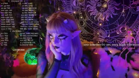 Snapshot of mirareed chatting on September 16, 2:23 am mirareed online show from September 16, 2:23 am