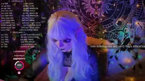 Snapshot of mirareed chatting on November 3, 3:41 am mirareed online show from November 3, 3:41 am