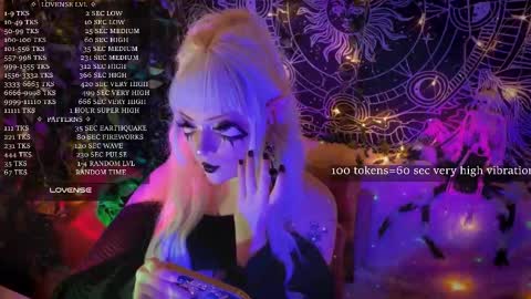 Snapshot of mirareed chatting on November 25, 3:23 pm mirareed online show from November 25, 3:23 pm