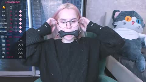 Kira online show from January 14, 2:40 am