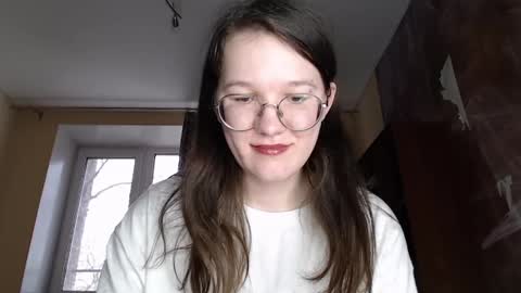 Snapshot of miriamor chatting on January 29, 10:27 am Mira online show from January 29, 10:27 am