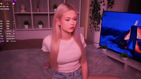 Elsa online show from November 4, 9:14 pm