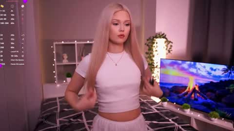 Elsa online show from November 20, 9:14 pm